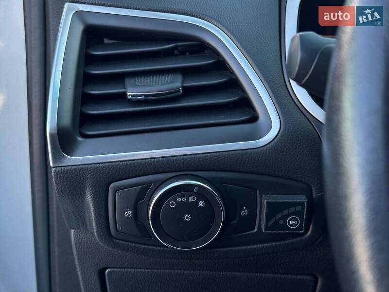 Позашляховик / Кросовер Ford Edge 2017 в Рівному