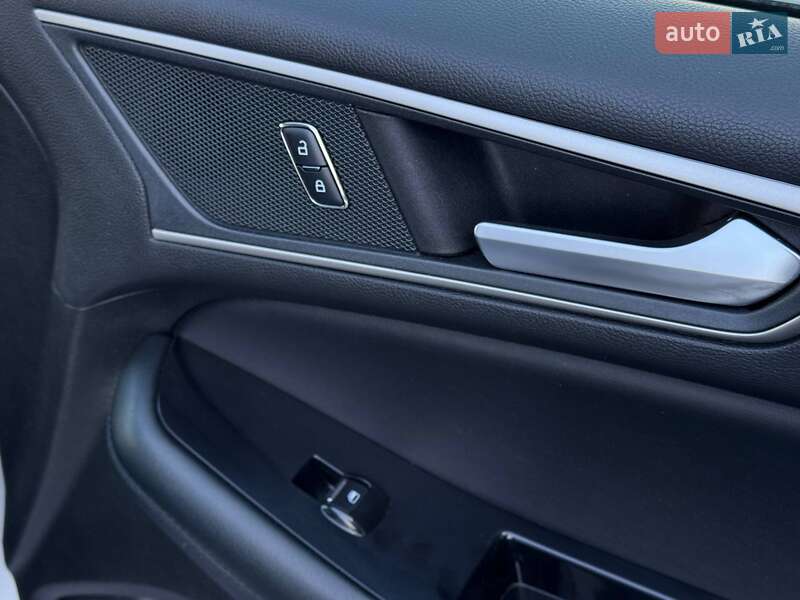 Позашляховик / Кросовер Ford Edge 2017 в Рівному