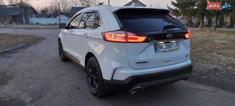 Внедорожник / Кроссовер Ford Edge 2019 в Дубно