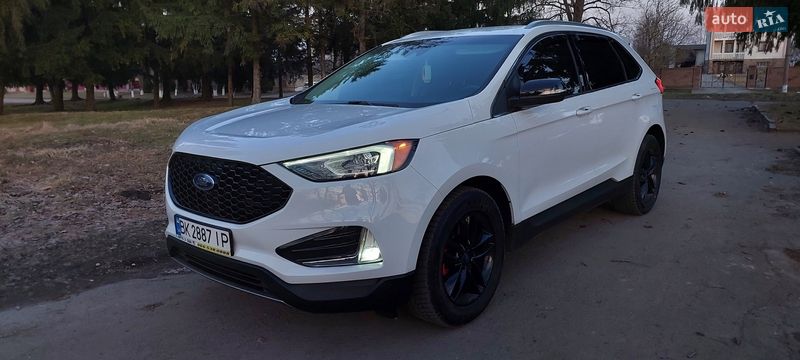 Внедорожник / Кроссовер Ford Edge 2019 в Дубно