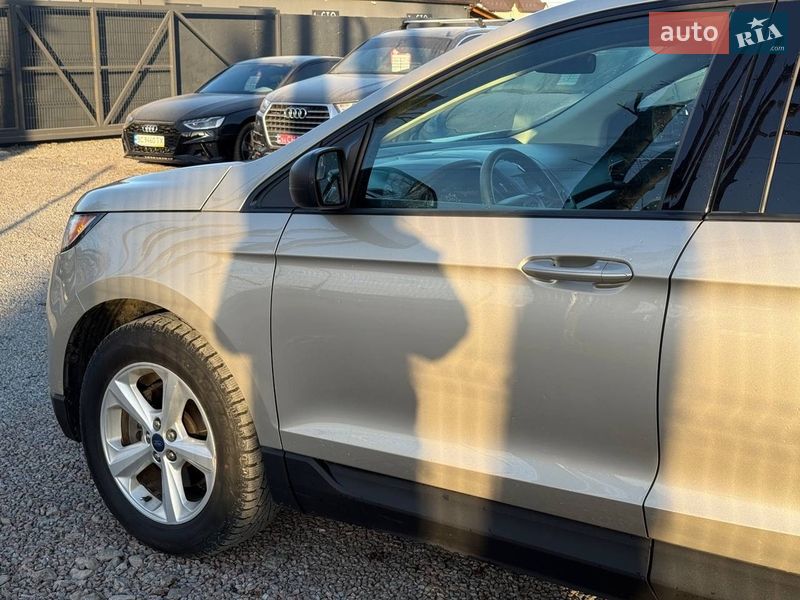 Позашляховик / Кросовер Ford Edge 2017 в Стрию