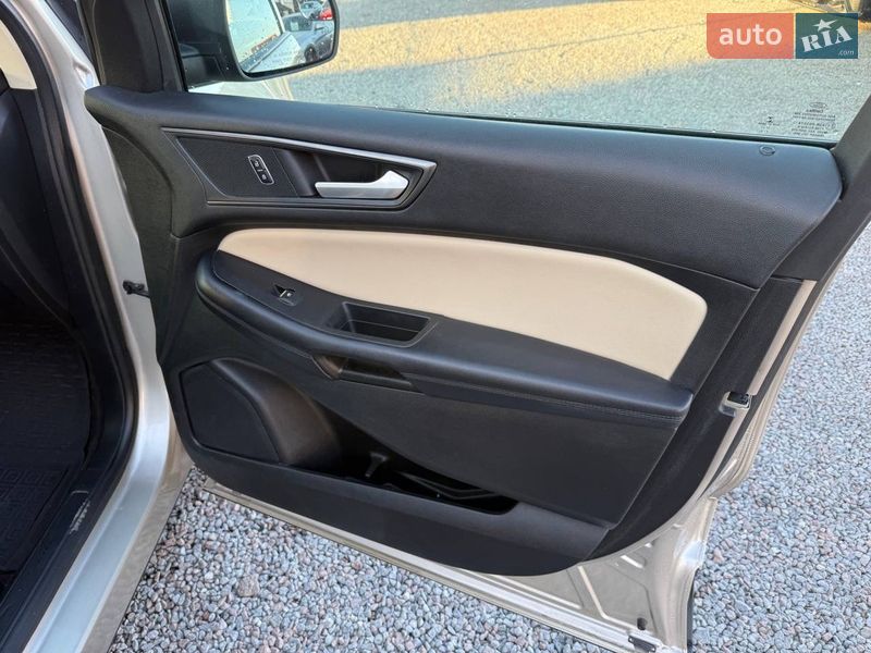 Позашляховик / Кросовер Ford Edge 2017 в Стрию