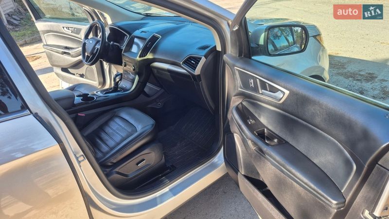 Позашляховик / Кросовер Ford Edge 2017 в Новомосковську