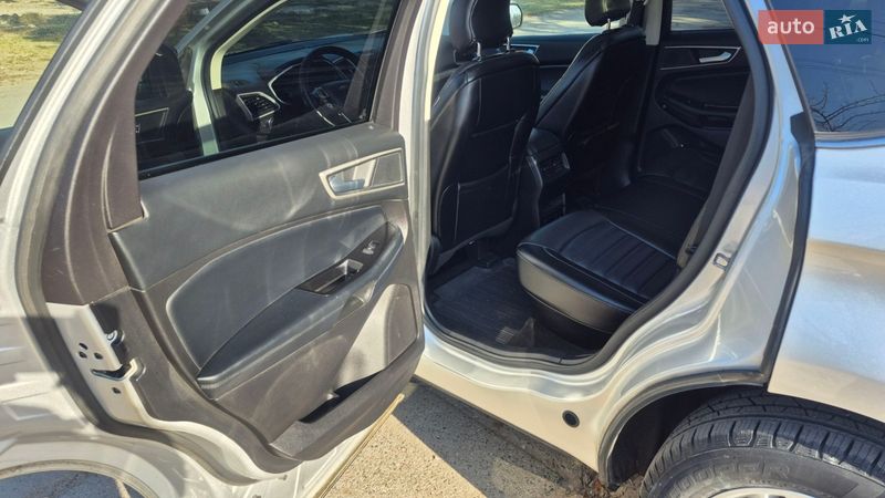 Позашляховик / Кросовер Ford Edge 2017 в Новомосковську