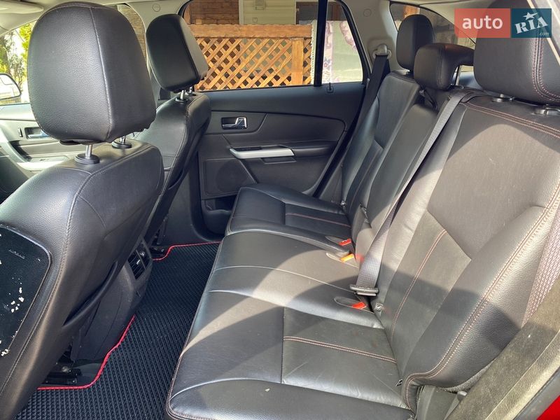 Позашляховик / Кросовер Ford Edge 2012 в Косові