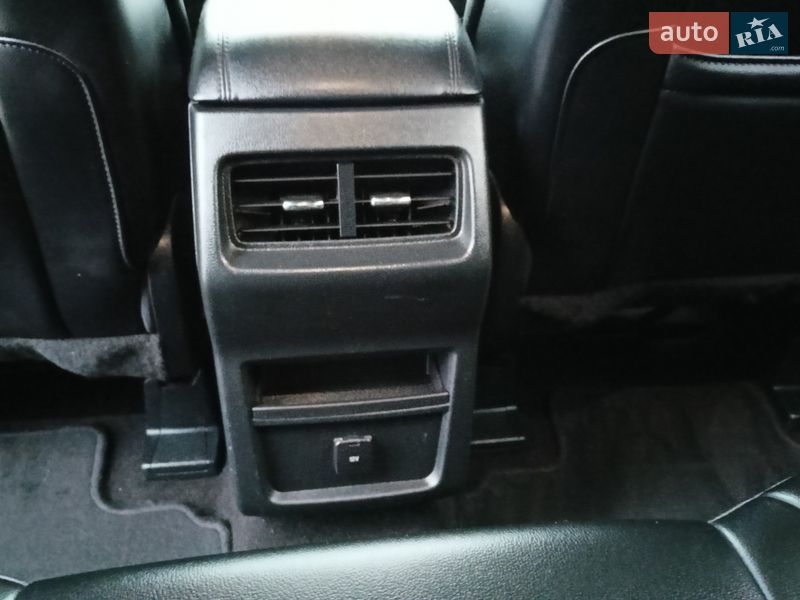 Позашляховик / Кросовер Ford Edge 2019 в Дубні