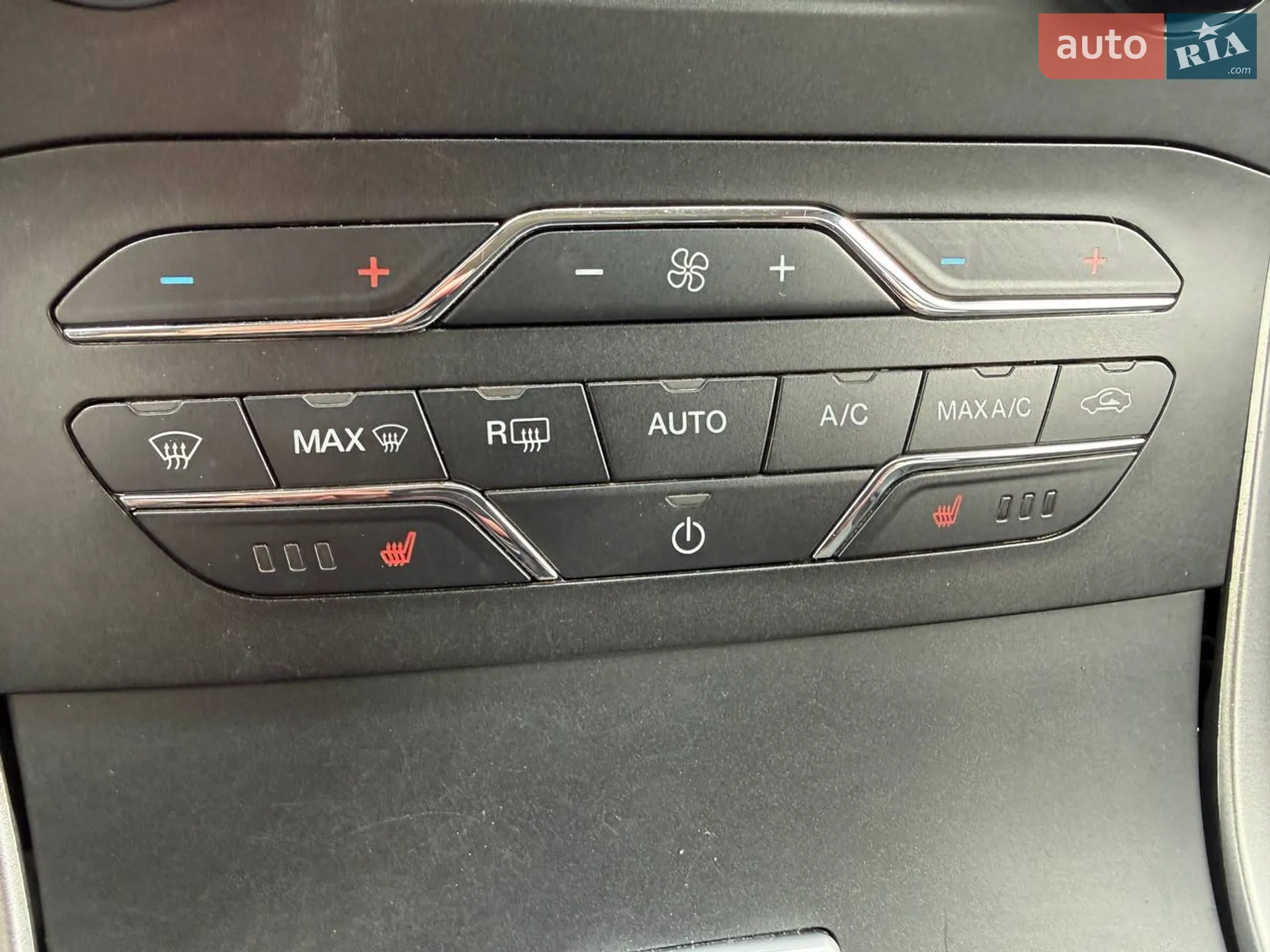 2017 Ford Edge - мініатюра 21