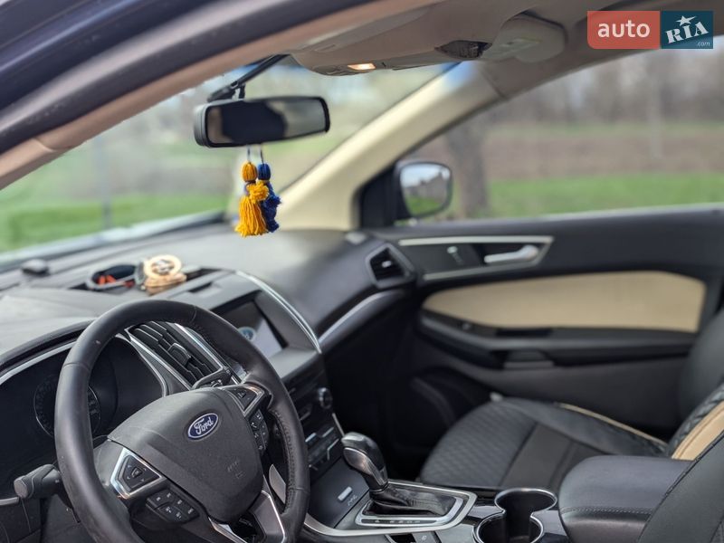 Позашляховик / Кросовер Ford Edge 2017 в Новій Водолагі