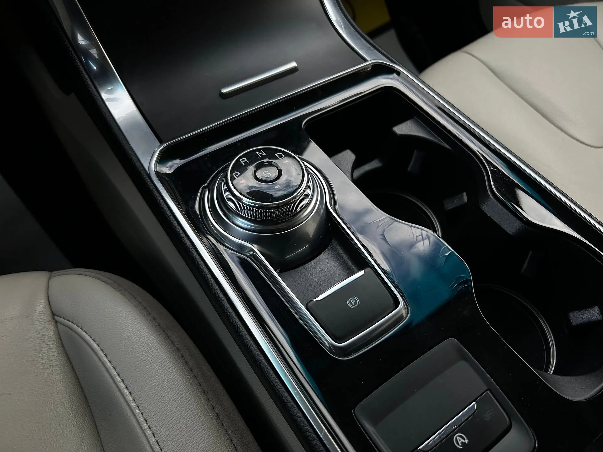 2019 Ford Edge - мініатюра 18