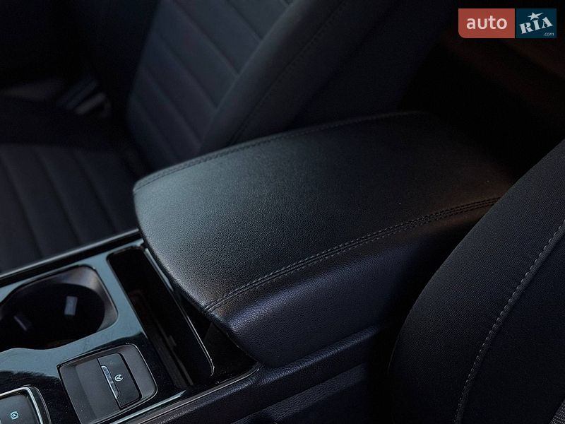 Внедорожник / Кроссовер Ford Edge 2020 в Стрые