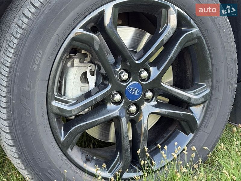 Позашляховик / Кросовер Ford Edge 2016 в Сумах