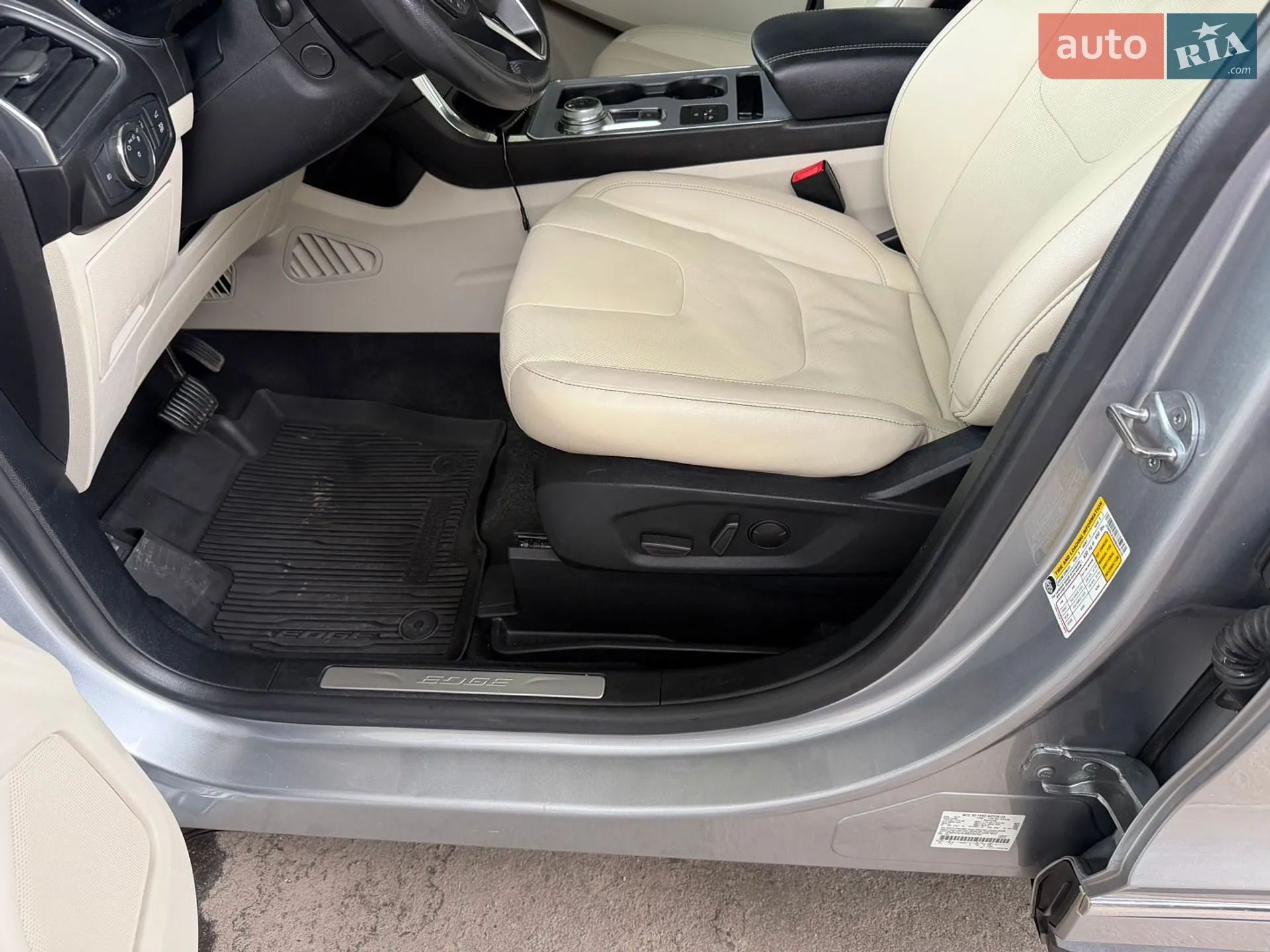 2021 Ford Edge - мініатюра 18