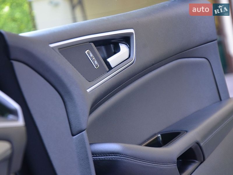 Позашляховик / Кросовер Ford Edge 2018 в Трускавці
