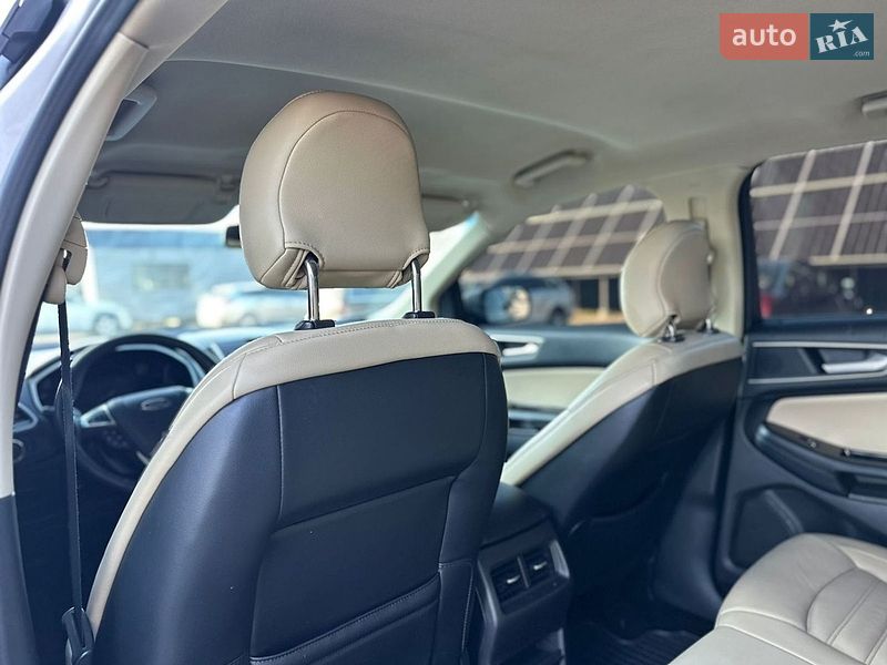 Позашляховик / Кросовер Ford Edge 2017 в Луцьку