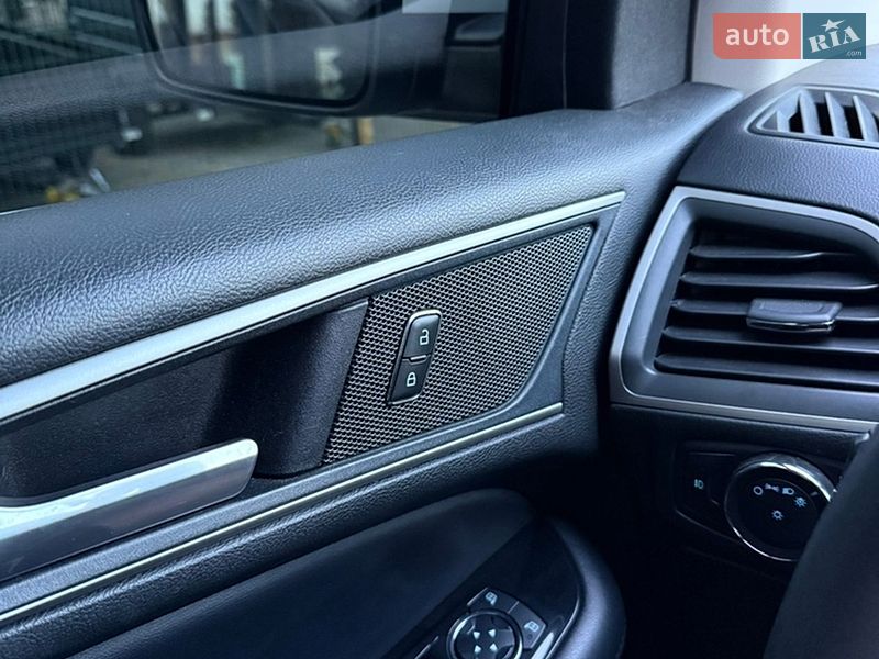Позашляховик / Кросовер Ford Edge 2019 в Павлограді