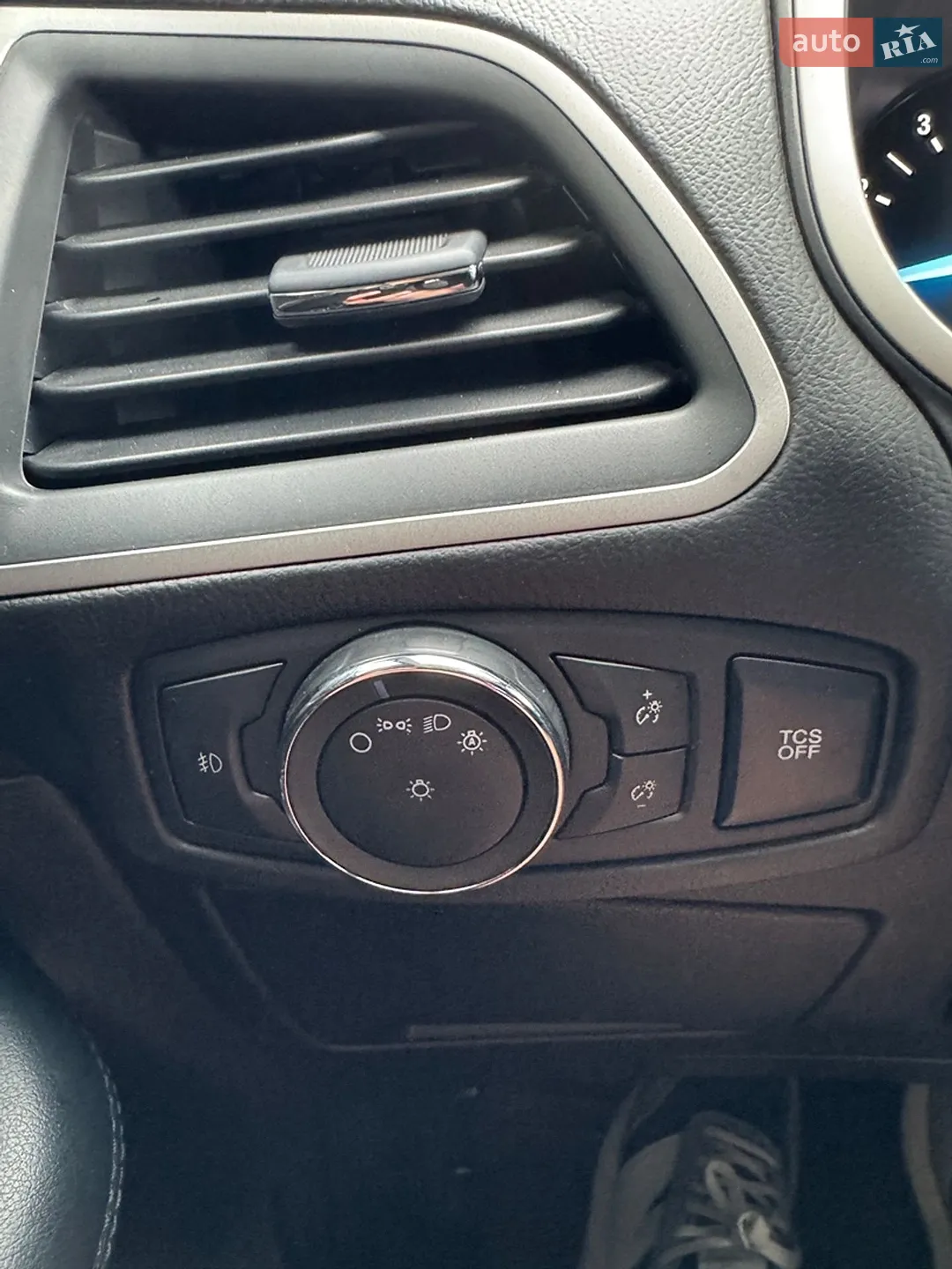 2019 Ford Edge - мініатюра 24