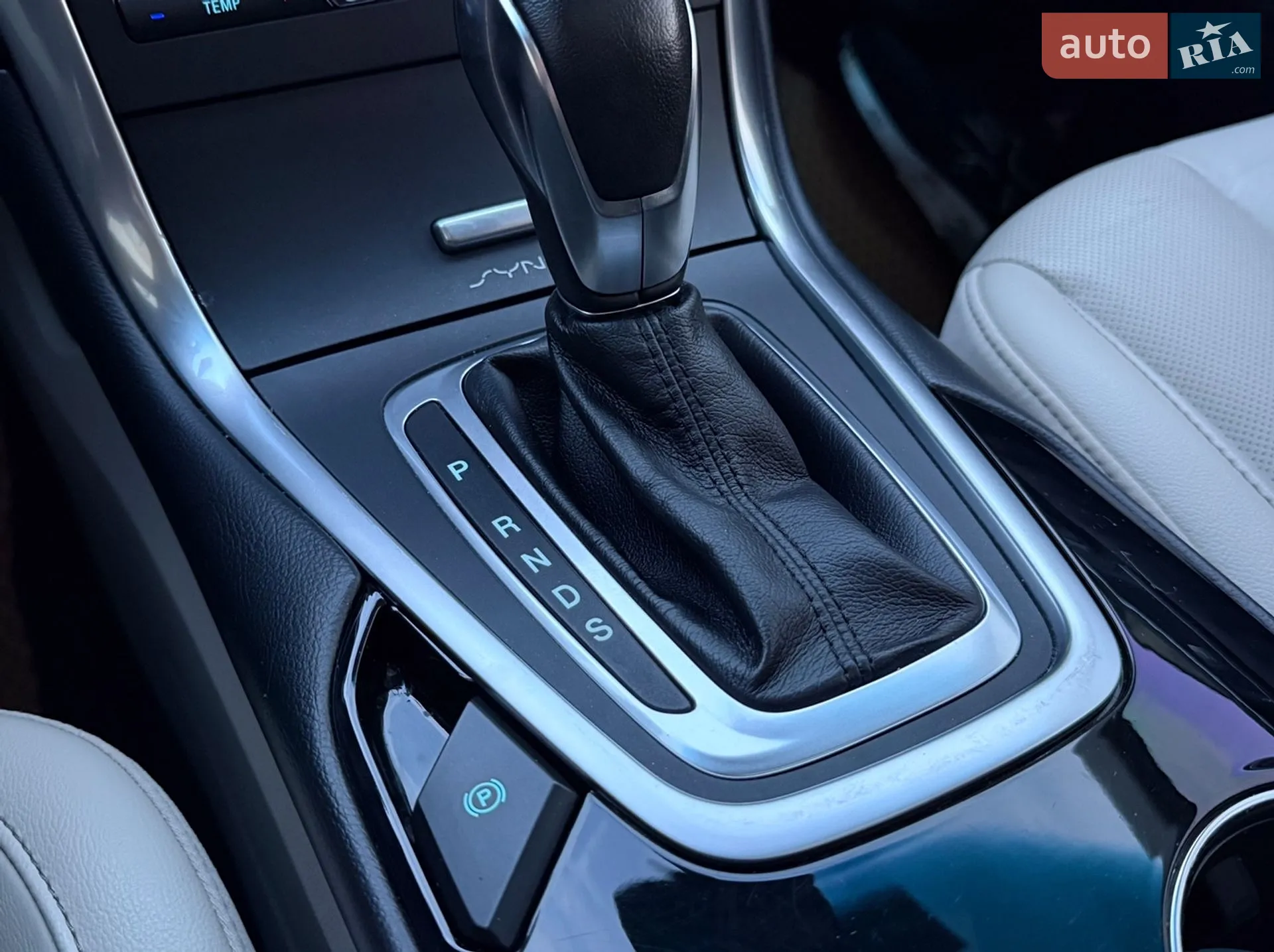 2015 Ford Edge - мініатюра 28