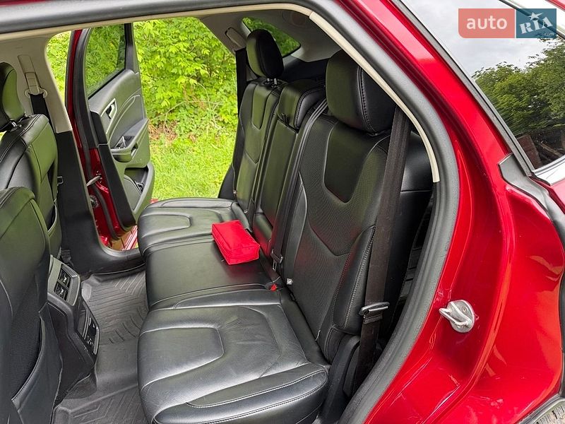 Внедорожник / Кроссовер Ford Edge 2015 в Каменке