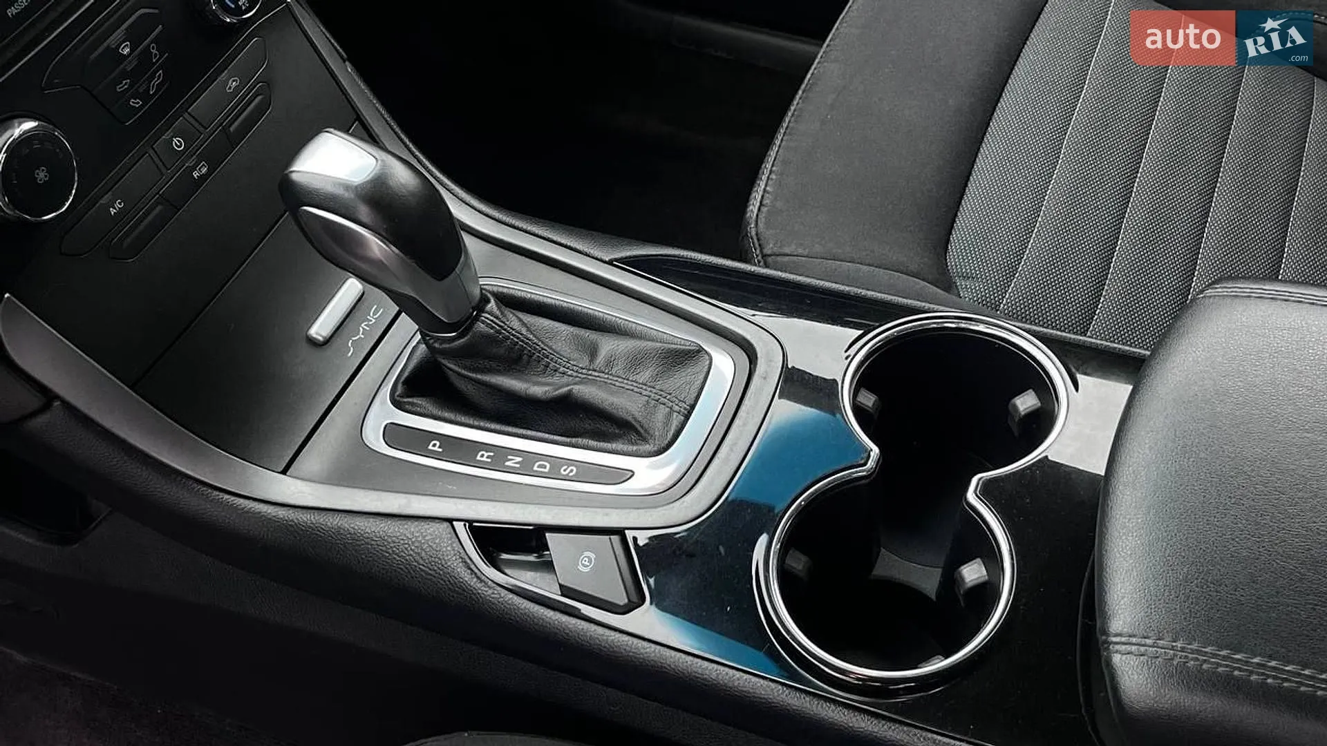 2016 Ford Edge - мініатюра 15