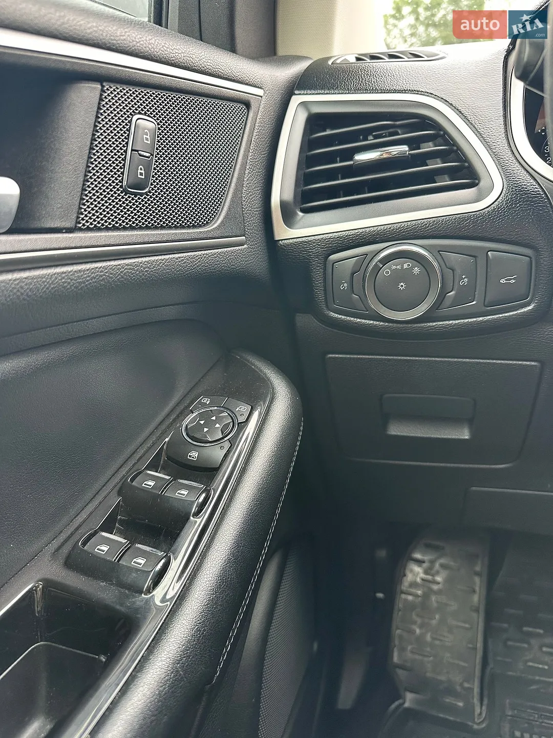 2016 Ford Edge - мініатюра 14