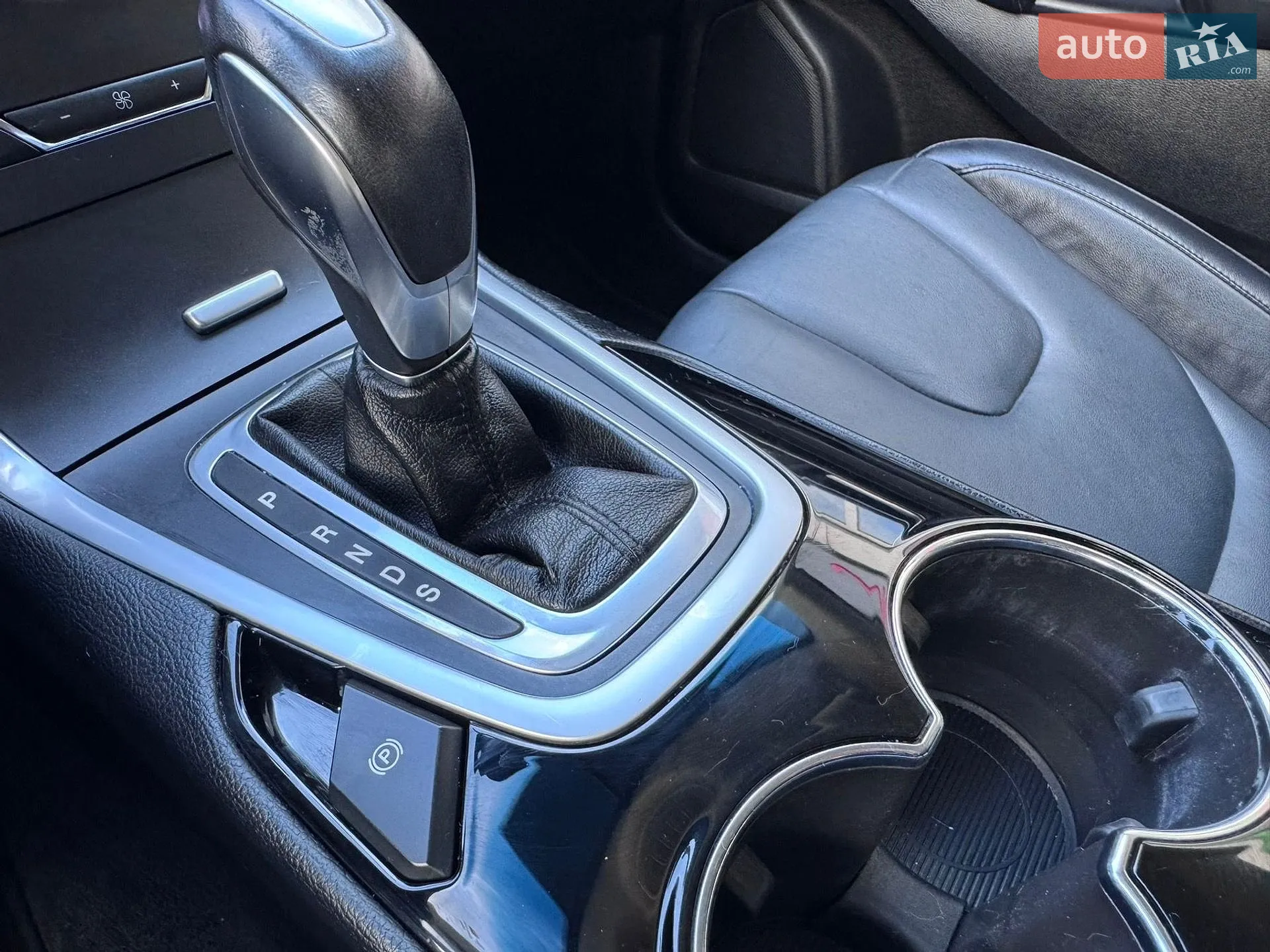 2018 Ford Edge - мініатюра 16