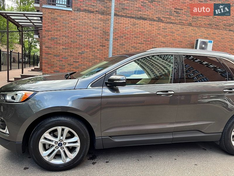 Позашляховик / Кросовер Ford Edge 2019 в Києві