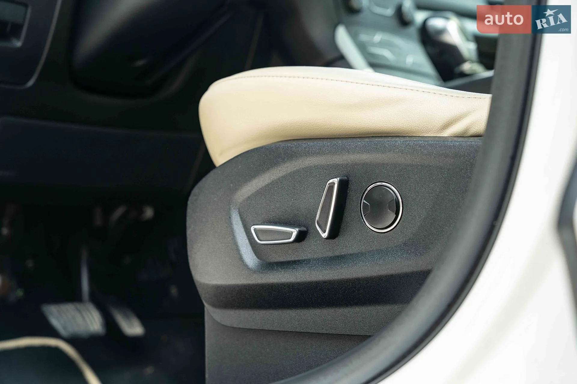 2016 Ford Edge - мініатюра 18