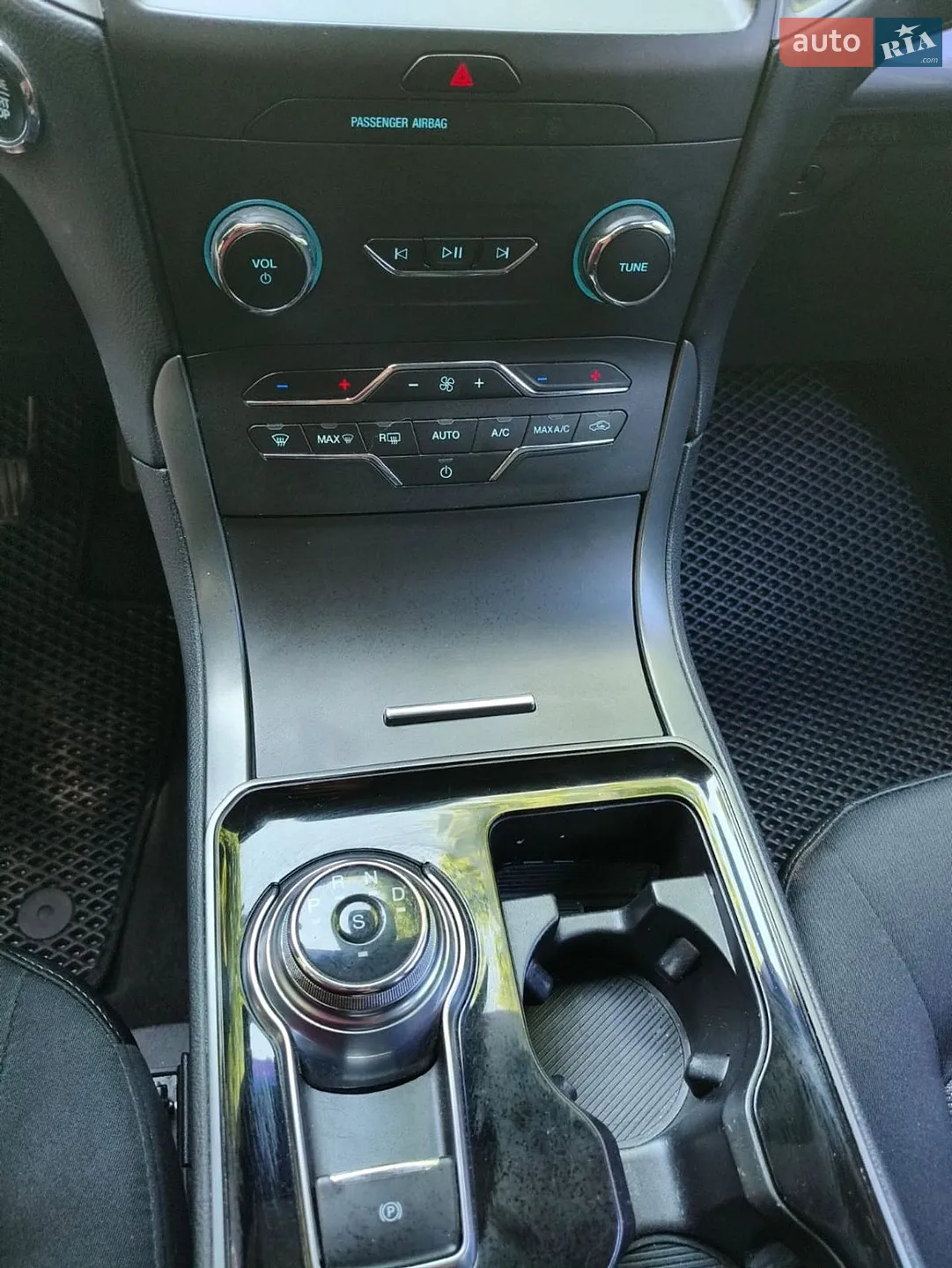 2019 Ford Edge - мініатюра 17