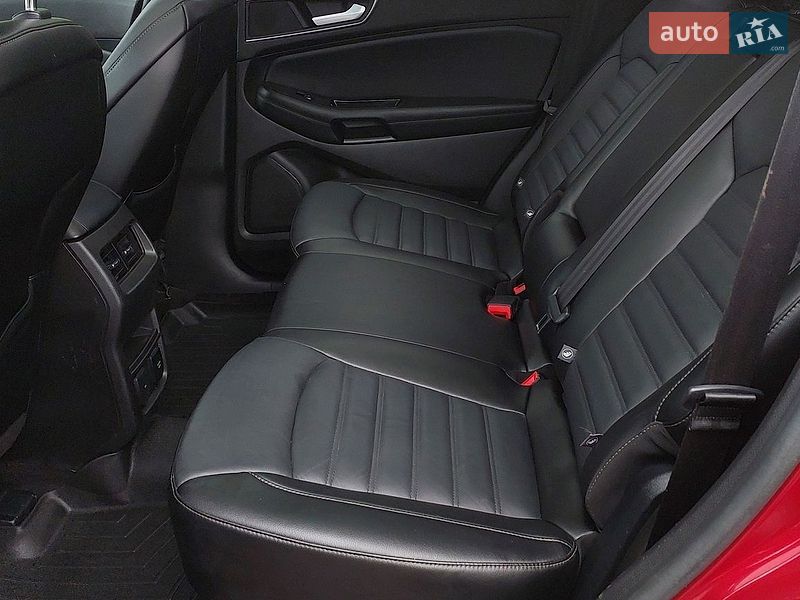 Внедорожник / Кроссовер Ford Edge 2015 в Дубно