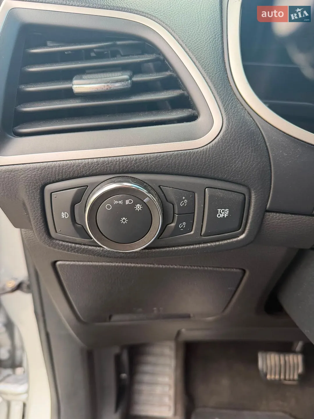 Ford Edge 2020 VIN 2FMPK3J93LBA57895 фото оголошення 16 з 19