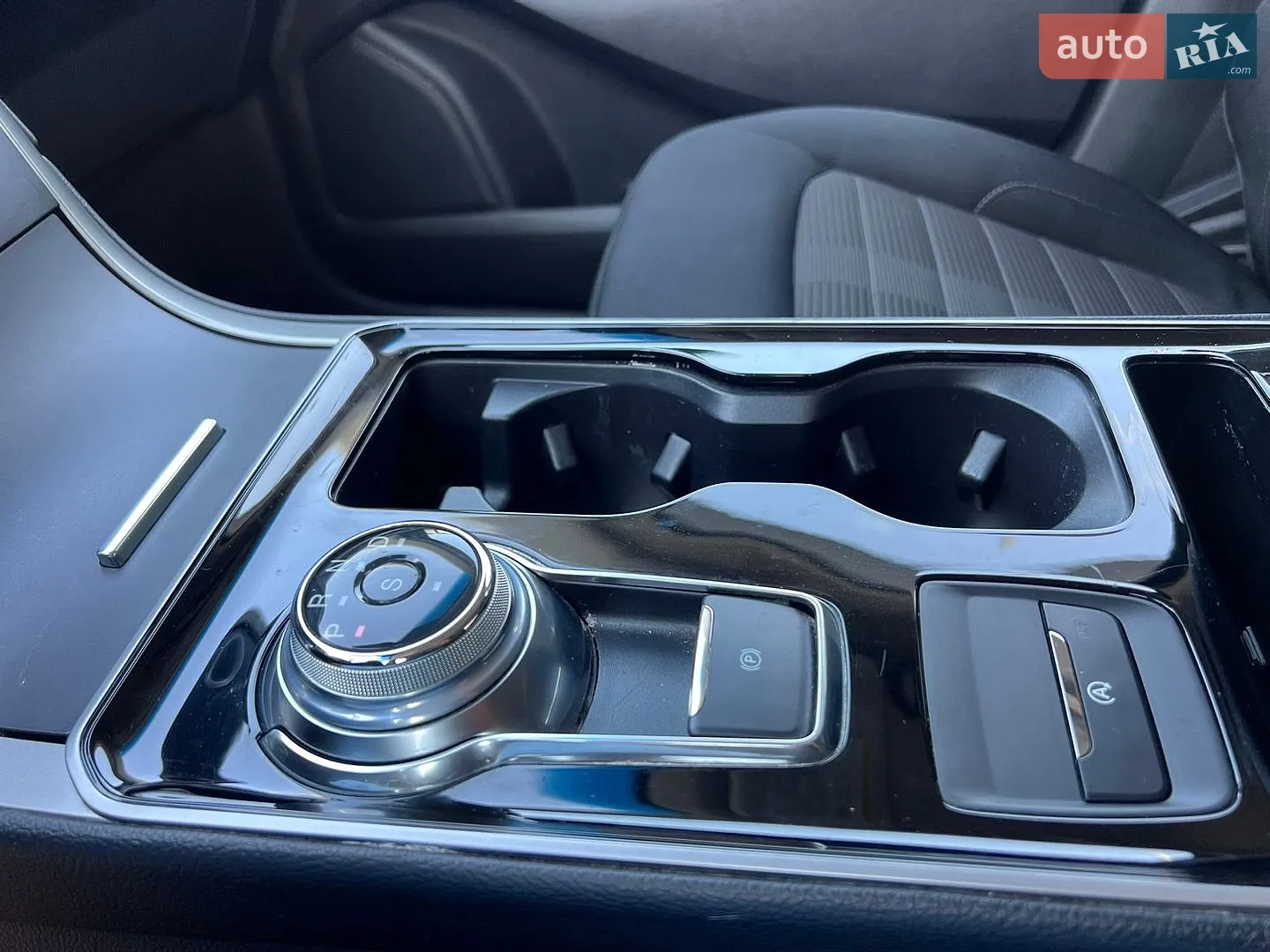 2019 Ford Edge - мініатюра 19