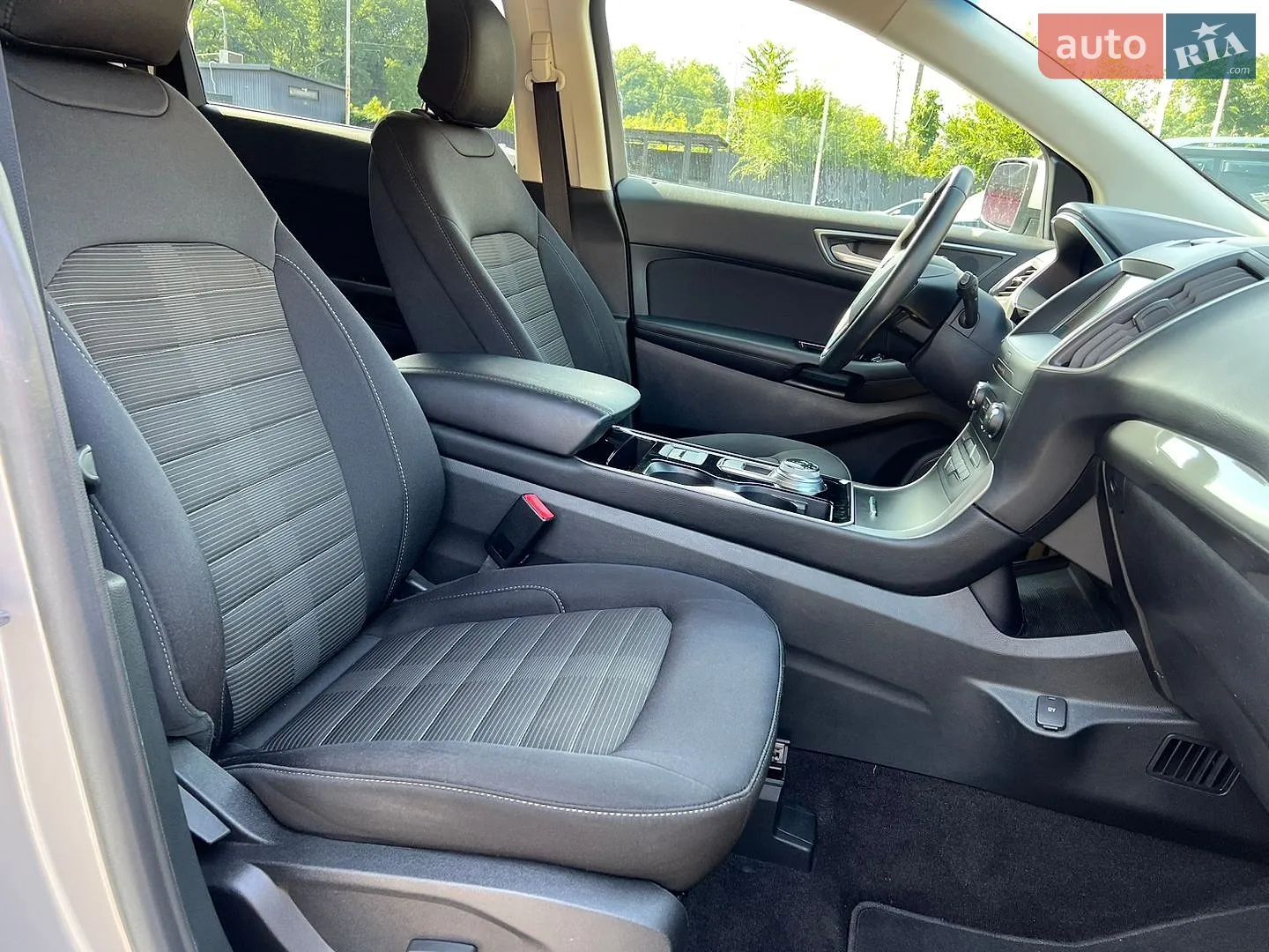 2019 Ford Edge - мініатюра 28