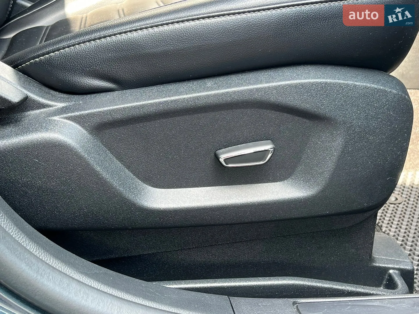 2019 Ford Edge - мініатюра 23