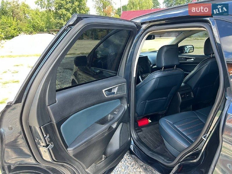 Позашляховик / Кросовер Ford Edge 2023 в Яремчі