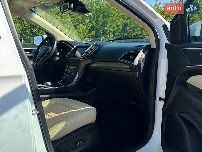Внедорожник / Кроссовер Ford Edge 2019 в Дубно