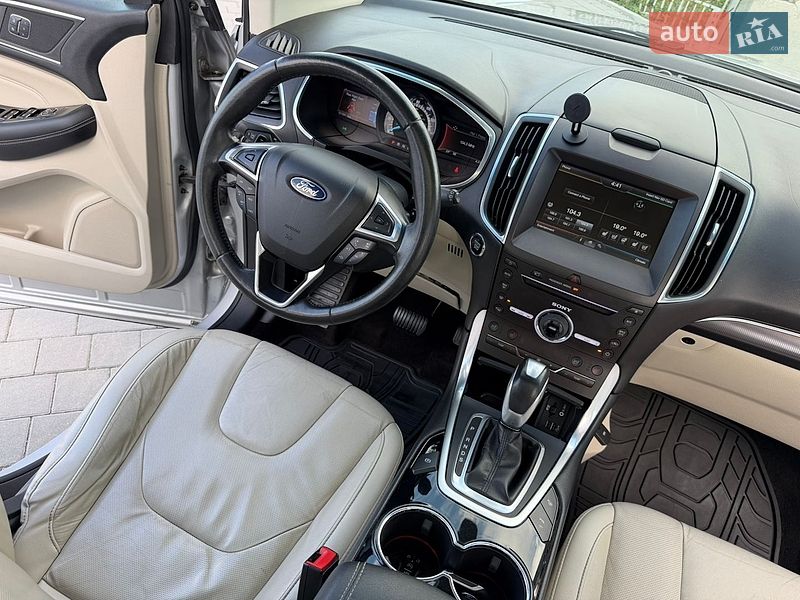 Внедорожник / Кроссовер Ford Edge 2015 в Ивано-Франковске
