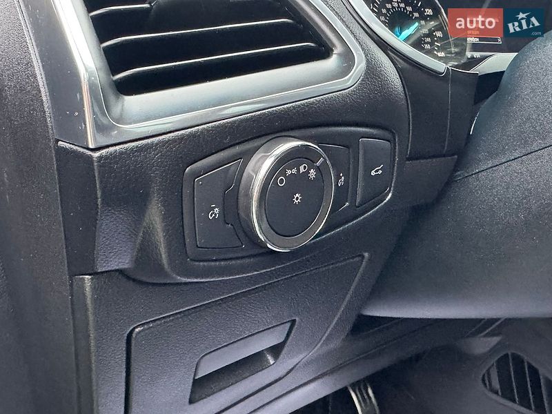 Внедорожник / Кроссовер Ford Edge 2015 в Дубно