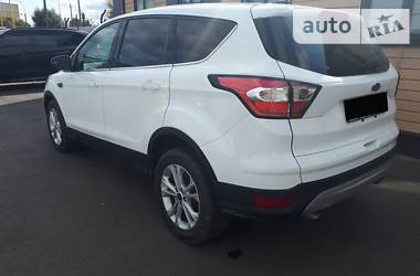 Внедорожник / Кроссовер Ford Escape 2016 в 