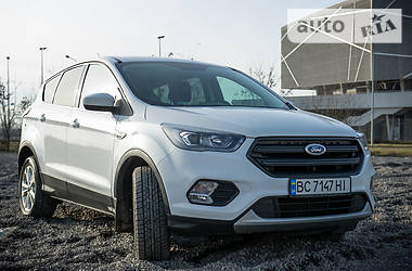 Позашляховик / Кросовер Ford Escape 2017 в Львові