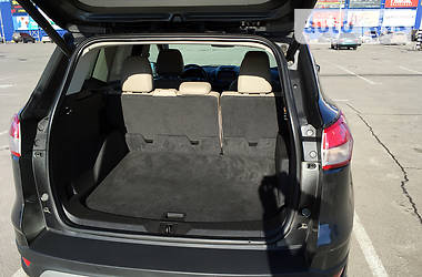 Позашляховик / Кросовер Ford Escape 2016 в 