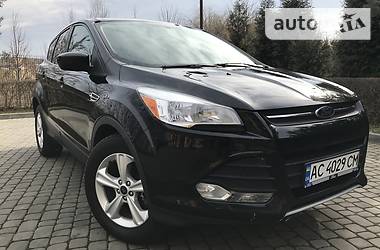 Позашляховик / Кросовер Ford Escape 2013 в 