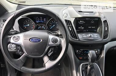 Позашляховик / Кросовер Ford Escape 2013 в 