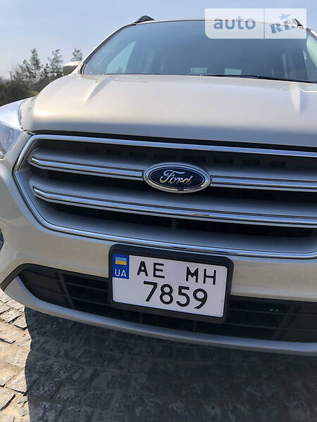 Позашляховик / Кросовер Ford Escape 2018 в Дніпрі