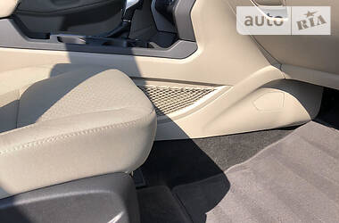 Внедорожник / Кроссовер Ford Escape 2018 в 
