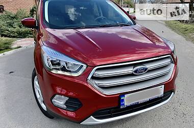 Позашляховик / Кросовер Ford Escape 2016 в 