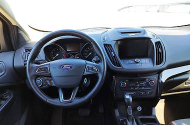 Позашляховик / Кросовер Ford Escape 2016 в 
