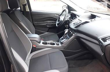 Позашляховик / Кросовер Ford Escape 2013 в 