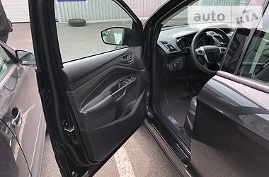 Позашляховик / Кросовер Ford Escape 2014 в 