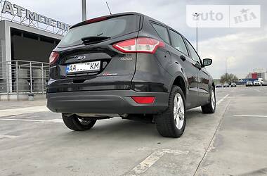 Позашляховик / Кросовер Ford Escape 2014 в 