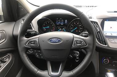 Позашляховик / Кросовер Ford Escape 2018 в 